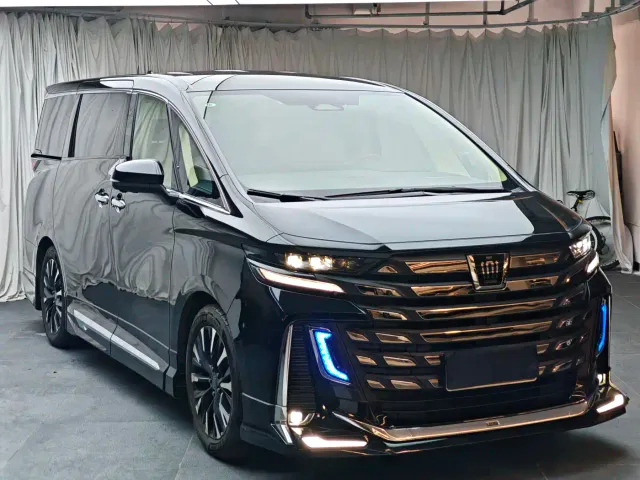 Toyota Vellfire — Фото автомобиля 2