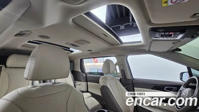 Kia Carnival Generation 4 — Фото автомобиля 25