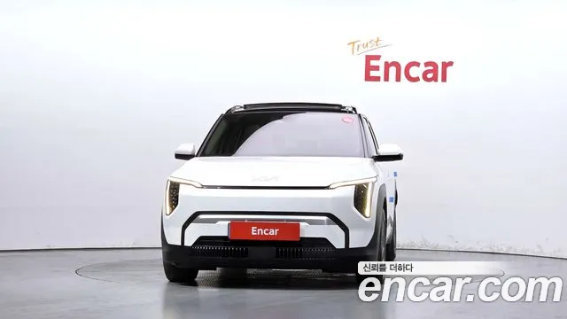 Kia EV3 — Фото автомобиля 3