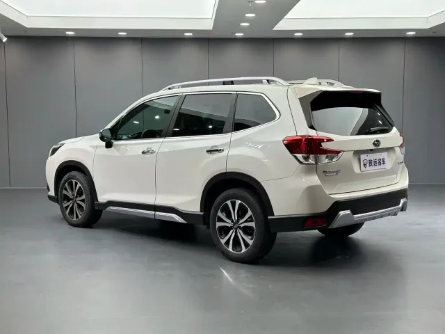Subaru Forester — Фото автомобиля 6