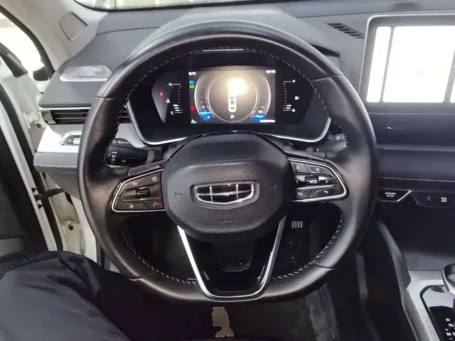 Geely Xingrui — Фото автомобиля 10