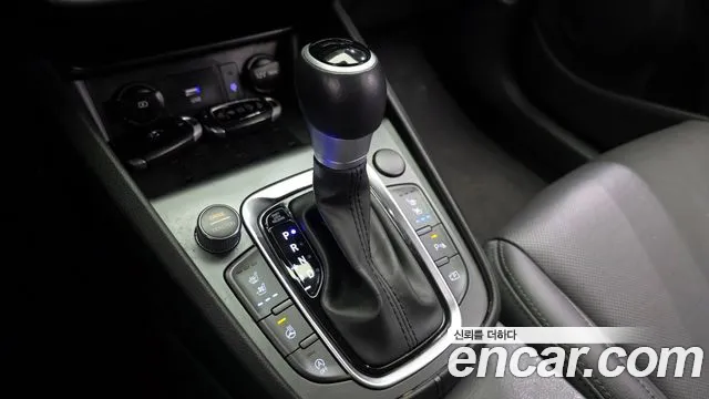 Hyundai Kona Новый Kona Бензин 1.6 турбо 2WD — Фото автомобиля 9