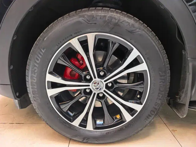 Buick Envision Plus — Фото автомобиля 21