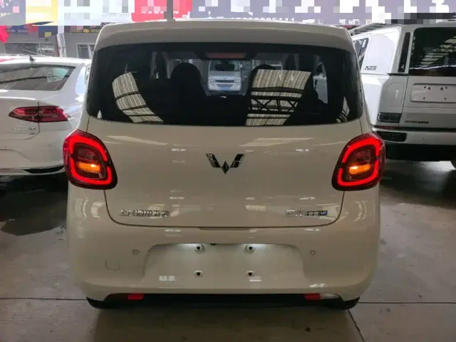 Wuling Hongguang Mini EV — Фото автомобиля 3