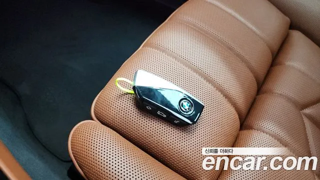BMW 7-Series 7 серия (G70) 740i xDrive M Sport — Фото автомобиля 13