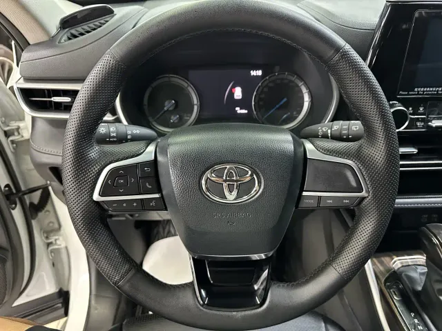 Toyota Highlander — Фото автомобиля 17
