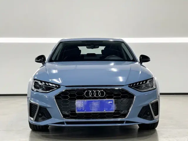 Audi A4L — Фото автомобиля 2