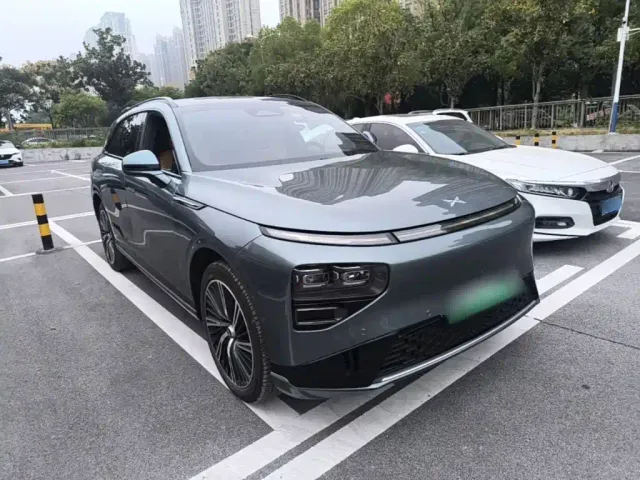 Xpeng G9 — Фото автомобиля 3