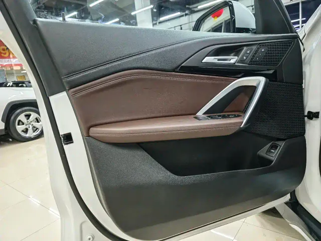 BMW X1 — Фото автомобиля 5