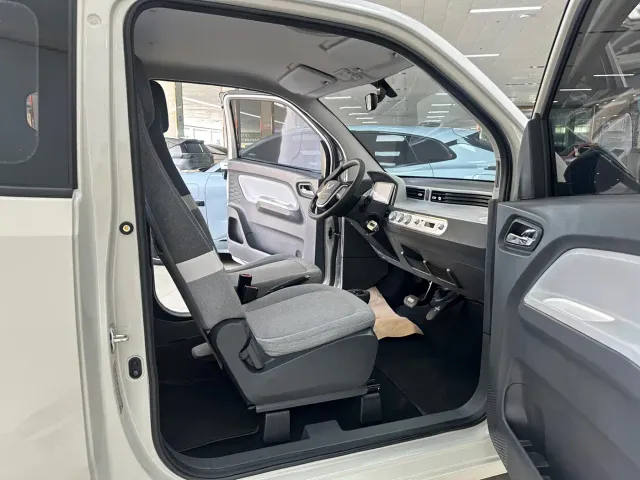 Wuling Hongguang Mini EV — Фото автомобиля 15