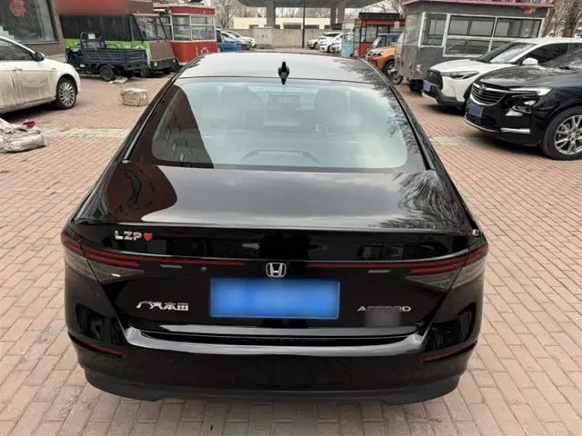 Honda Accord — Фото автомобиля 6