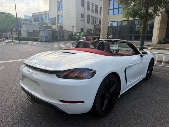 Porsche 718 — Фото автомобиля 8
