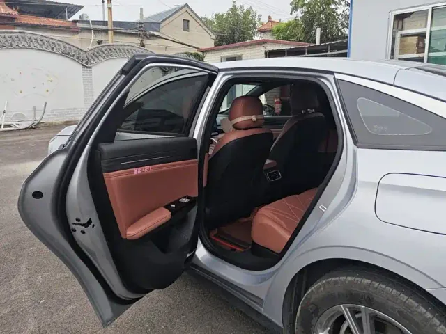 Geely Galaxy L6 — Фото автомобиля 11