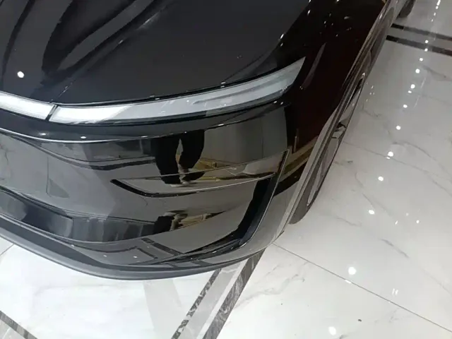Tesla Model Y — Фото автомобиля 23