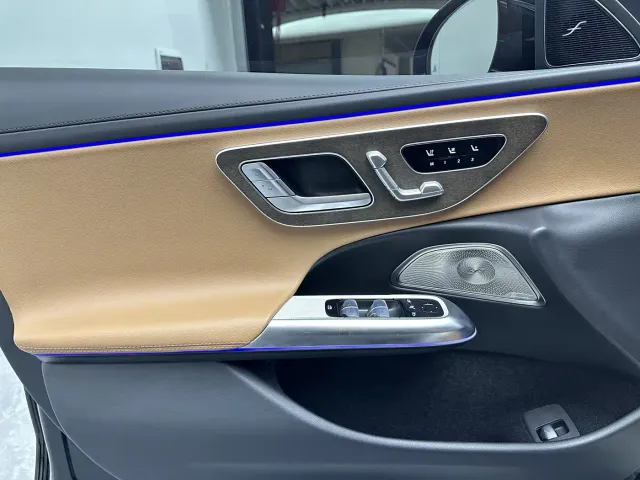 Mercedes-Benz E-Class — Фото автомобиля 18