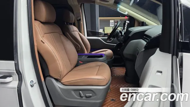 Hyundai Staria Staria L3.5 Lounge 7 мест — Фото автомобиля 7