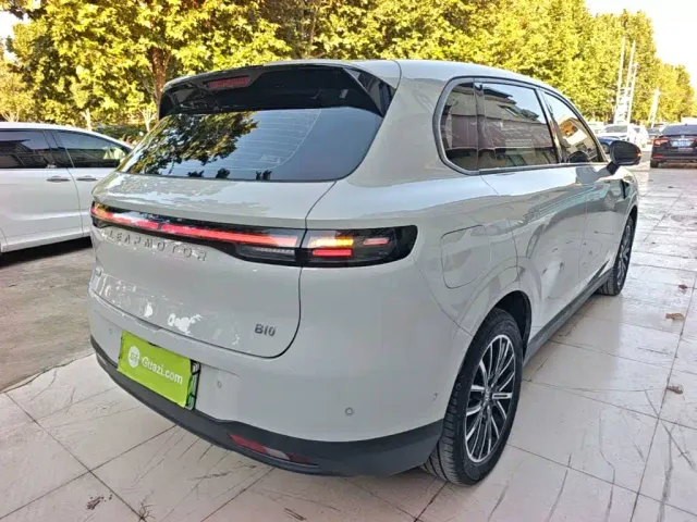 Leapmotor B10 — Фото автомобиля 6
