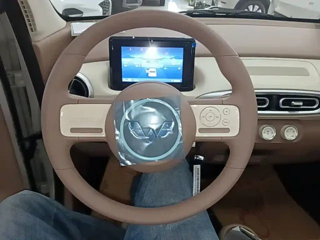 Wuling Hongguang Mini EV — Фото автомобиля 10