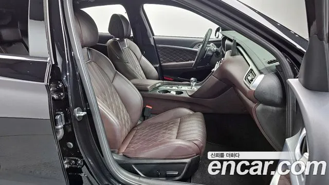 Genesis G70 — Фото автомобиля 10