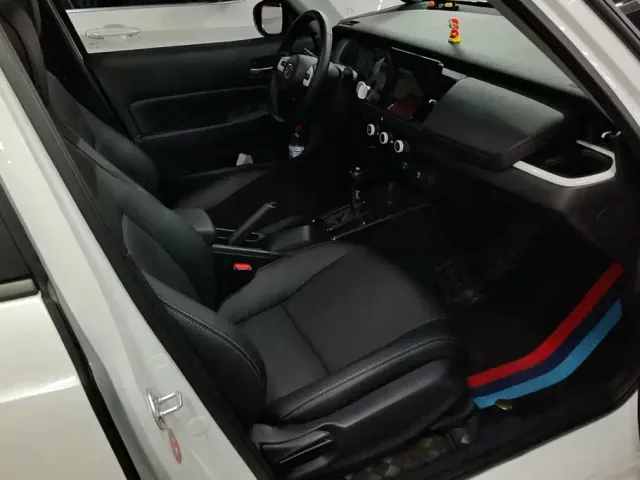 Honda Fit — Фото автомобиля 8