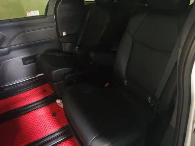 Toyota Granvia — Фото автомобиля 14