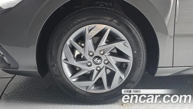 Hyundai Avante CN7 — Фото автомобиля 5