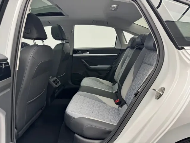 Volkswagen Lavida — Фото автомобиля 14