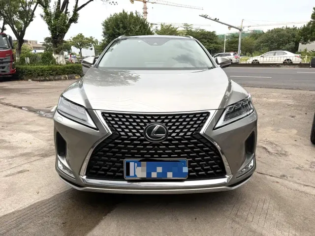Фотография автомобиля — Lexus RX