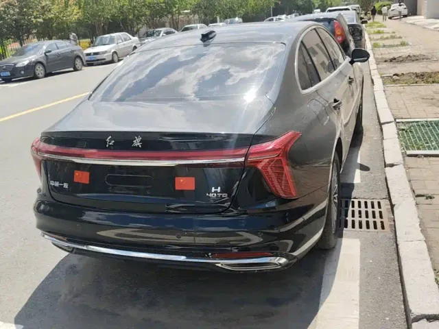 Hongqi H5 — Фото автомобиля 3