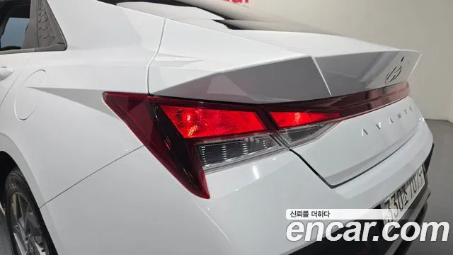 Hyundai Avante CN7 — Фото автомобиля 8