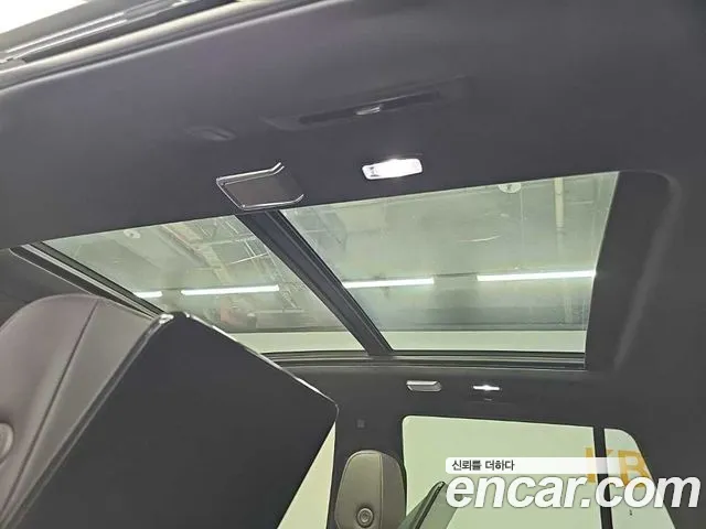 Cadillac Escalade 5th Gen — Фото автомобиля 16