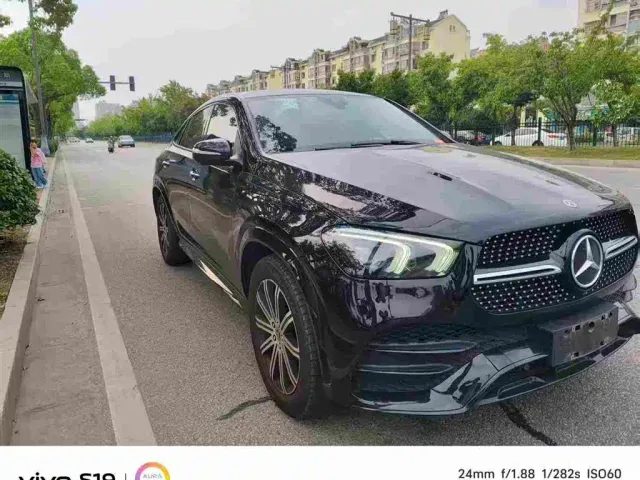 Mercedes-Benz Mercedes-Benz GLE Coupe 2022 Facelift GLE 350 4MATIC Coupe SUV Luxury — Фото автомобиля 3