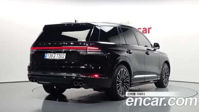 Lincoln Aviator 2nd Gen — Фото автомобиля 2