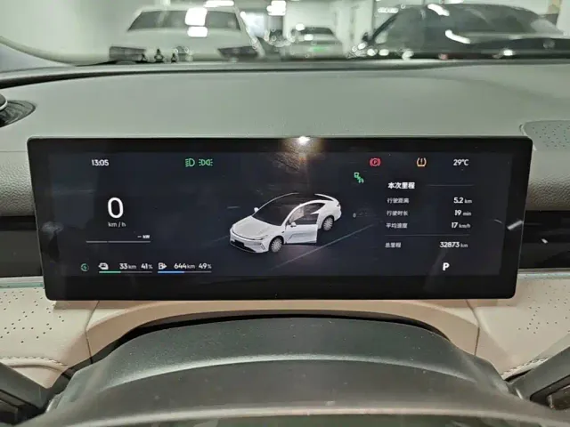 Geely Galaxy Xingyao 8 — Фото автомобиля 11