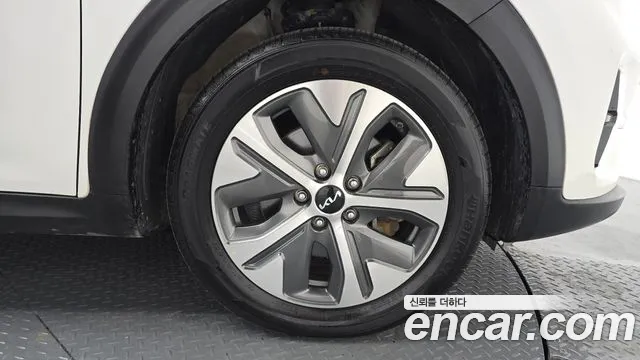 Kia Niro Niro Plus Air — Фото автомобиля 21