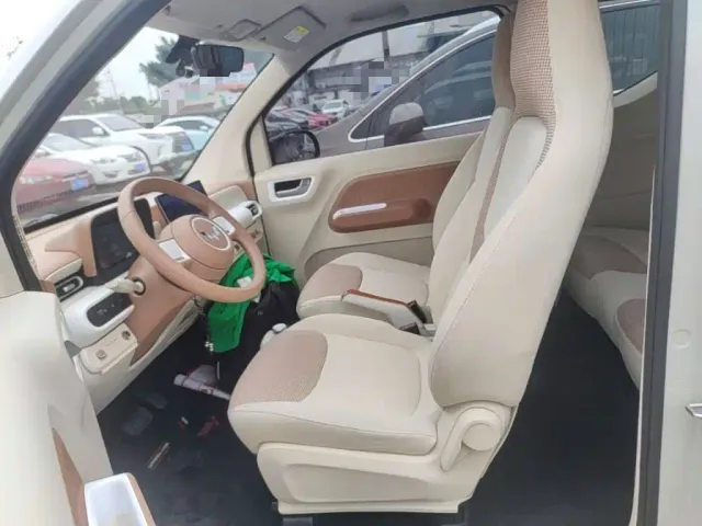Wuling Hongguang Mini EV — Фото автомобиля 14