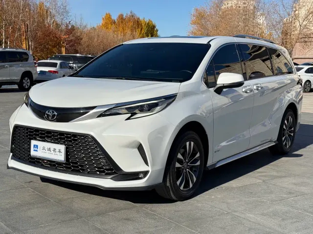 Фотография автомобиля — Toyota Granvia