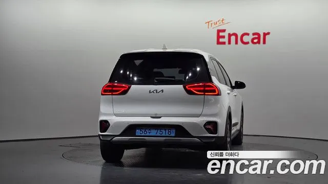 Kia Niro — Фото автомобиля 4