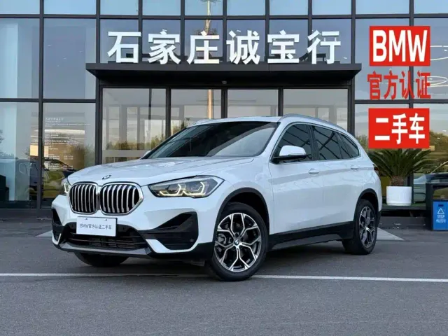 Фотография автомобиля — BMW X1