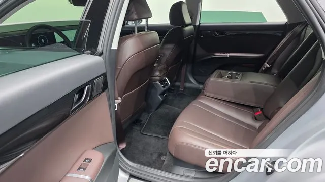 Hyundai Grandeur GN7 — Фото автомобиля 18