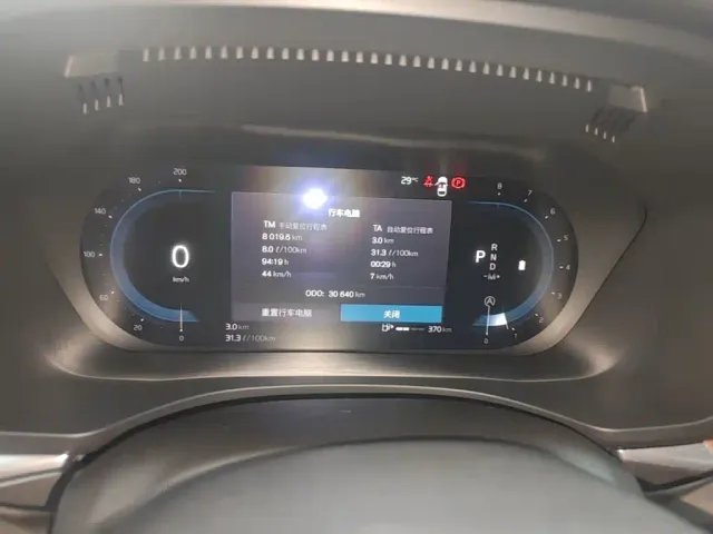 Volvo XC60 — Фото автомобиля 11