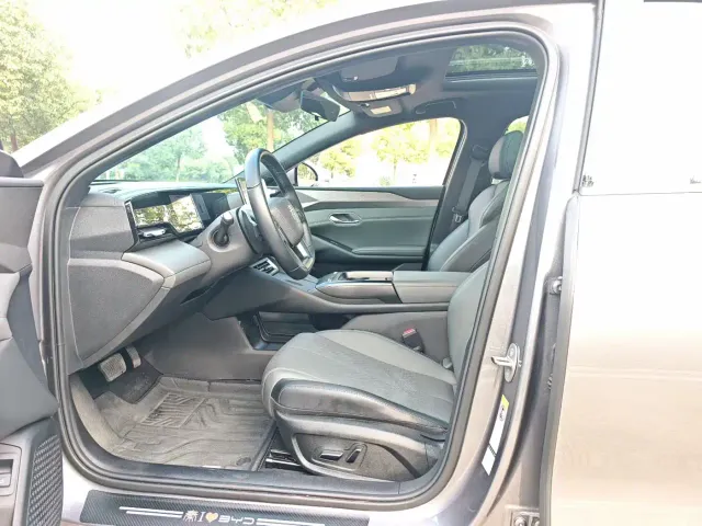 BYD Qin L — Фото автомобиля 4