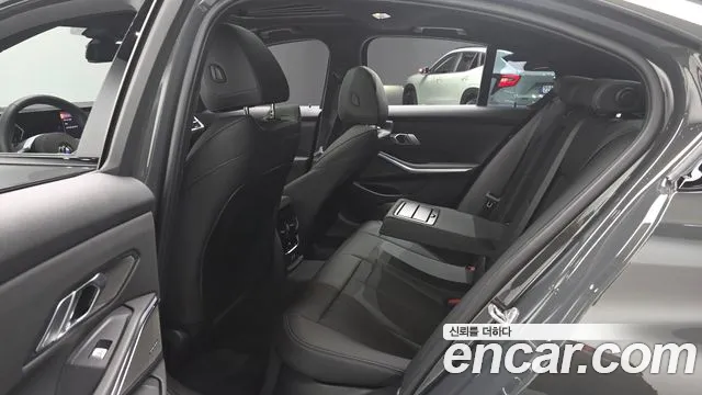 BMW 3-Series 3 серия (G20) 320i M Sport — Фото автомобиля 10