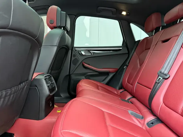Porsche Macan — Фото автомобиля 10