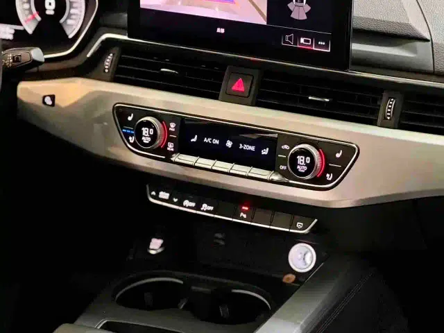 Audi A4L — Фото автомобиля 7
