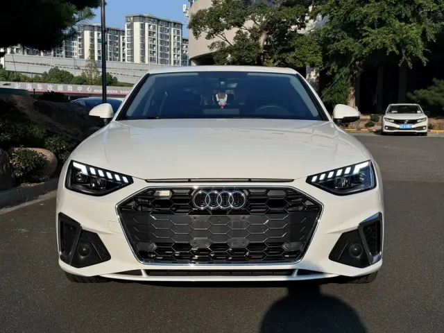 Audi Audi A4L 2023 40 TFSI Fashion Dynamic — Фото автомобиля 2