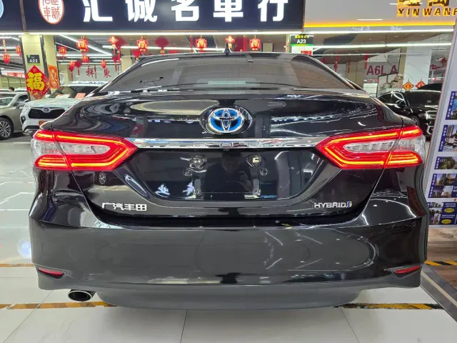 Toyota Camry — Фото автомобиля 5