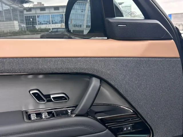 Land Rover Range Rover Sport — Фото автомобиля 16