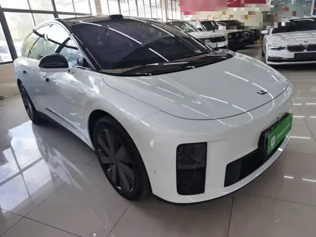 Li Auto i6 — Фото автомобиля 3