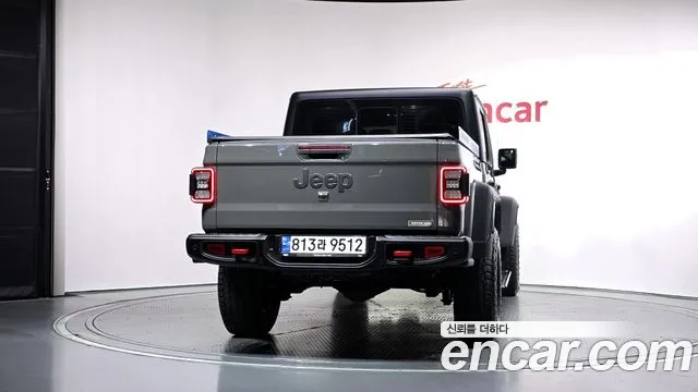 Jeep Gladiator — Фото автомобиля 4